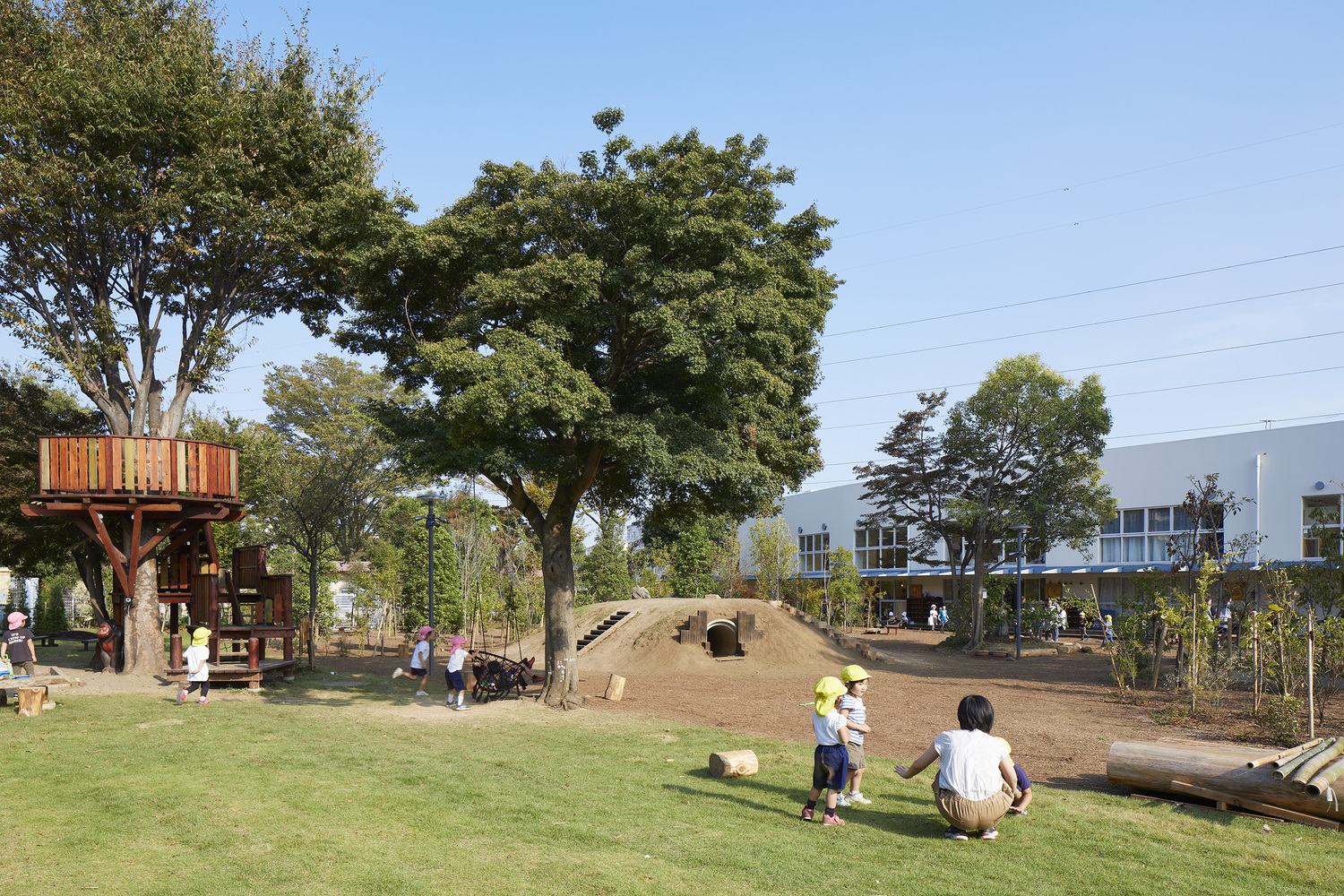 幼兒園室外環(huán)境設(shè)計(jì)要遵循哪些原則？
